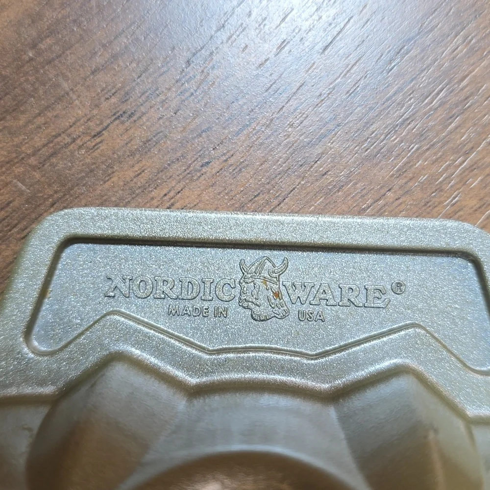 Nordicware Elegant Pumpkin Loaf Pan